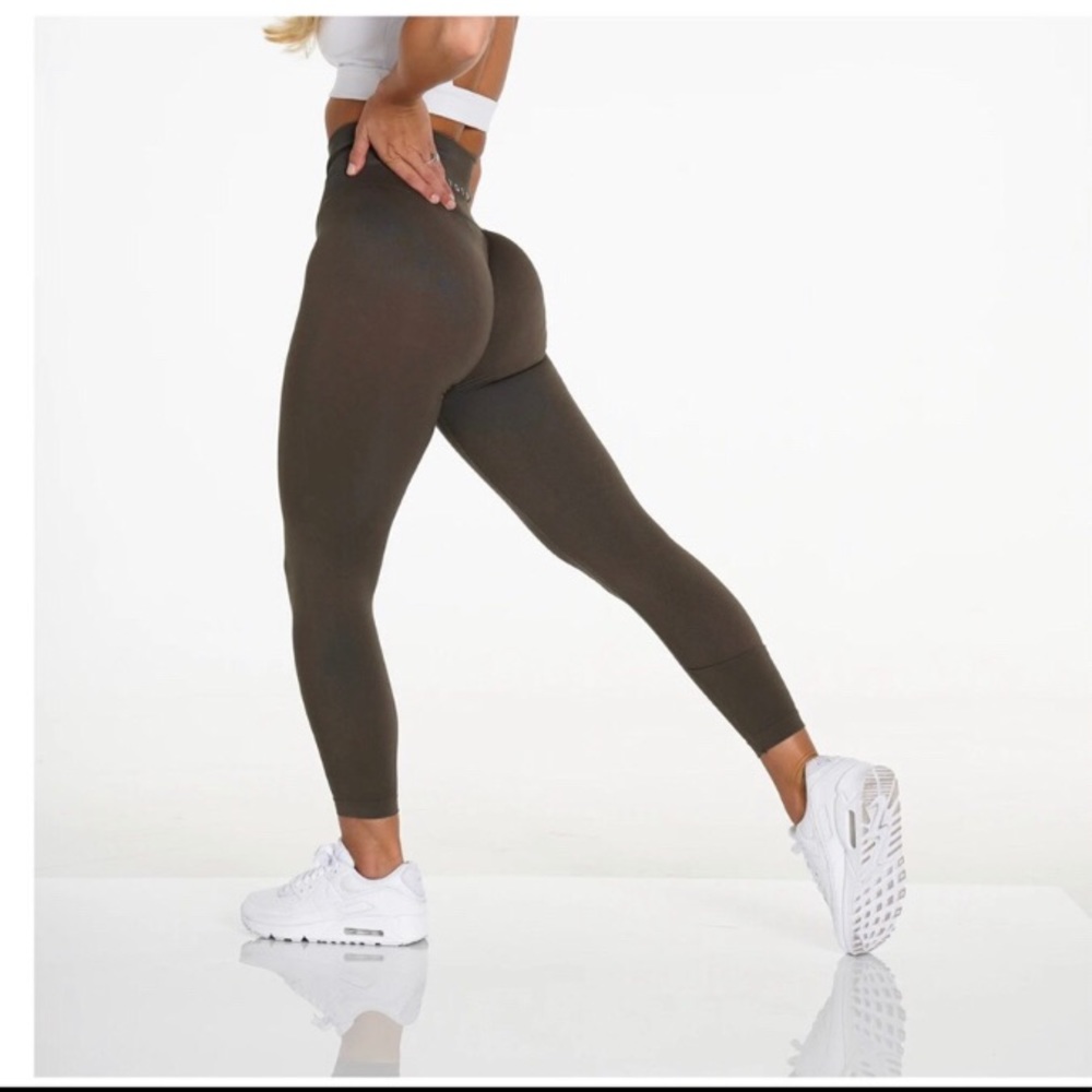 NVGTN Olive Solid Seamless Leggings Sz M